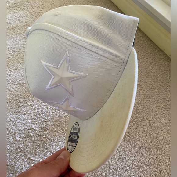 Carbon Elements White Star Adjustable SnapBack Hat. - Picture 3 of 7